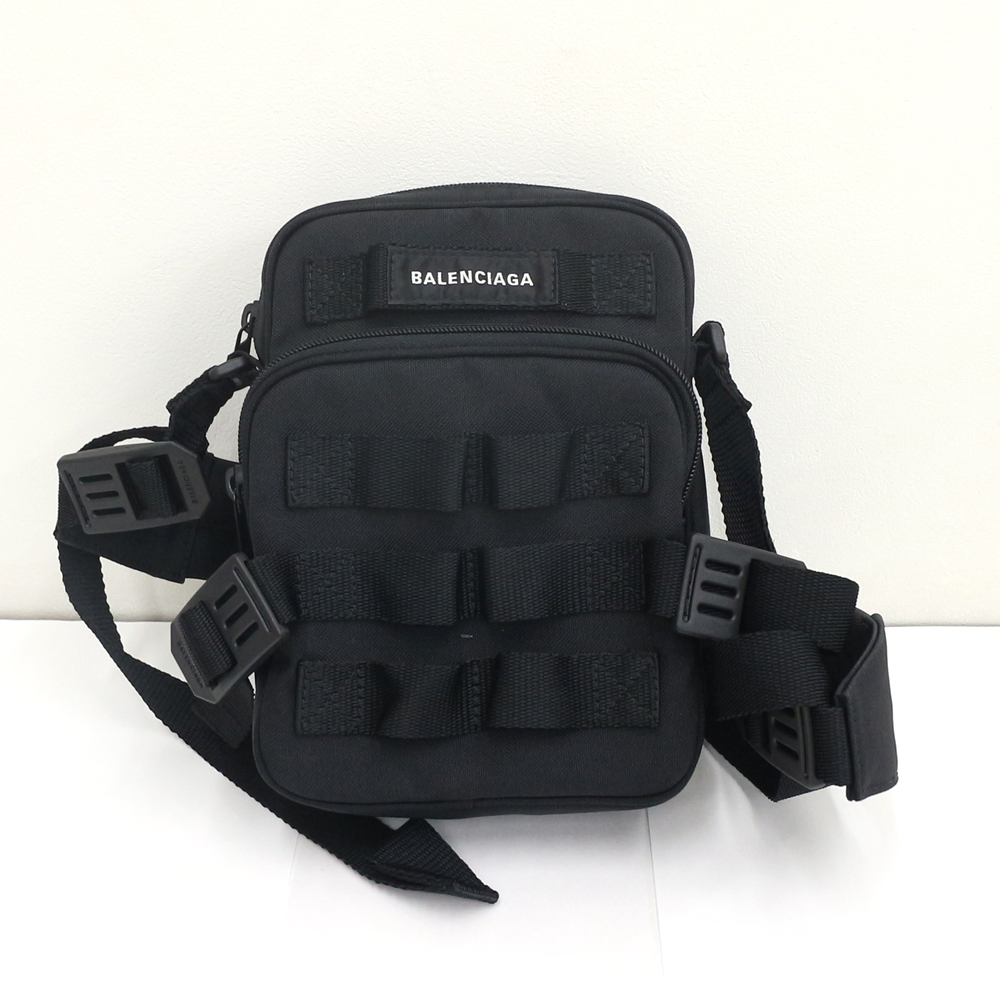 バレンシアガ アーミー・クロスボディ メッセンジャーバッグ ナイロン/ブラック 715852